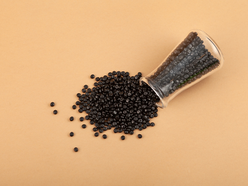 A Deep Dive into Carbon Black Masterbatch: Science, Applications & Innovation - Plastiblends